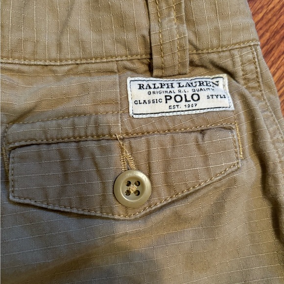 POLO Ralph Lauren Cargo Shorts - Picture 3 of 5